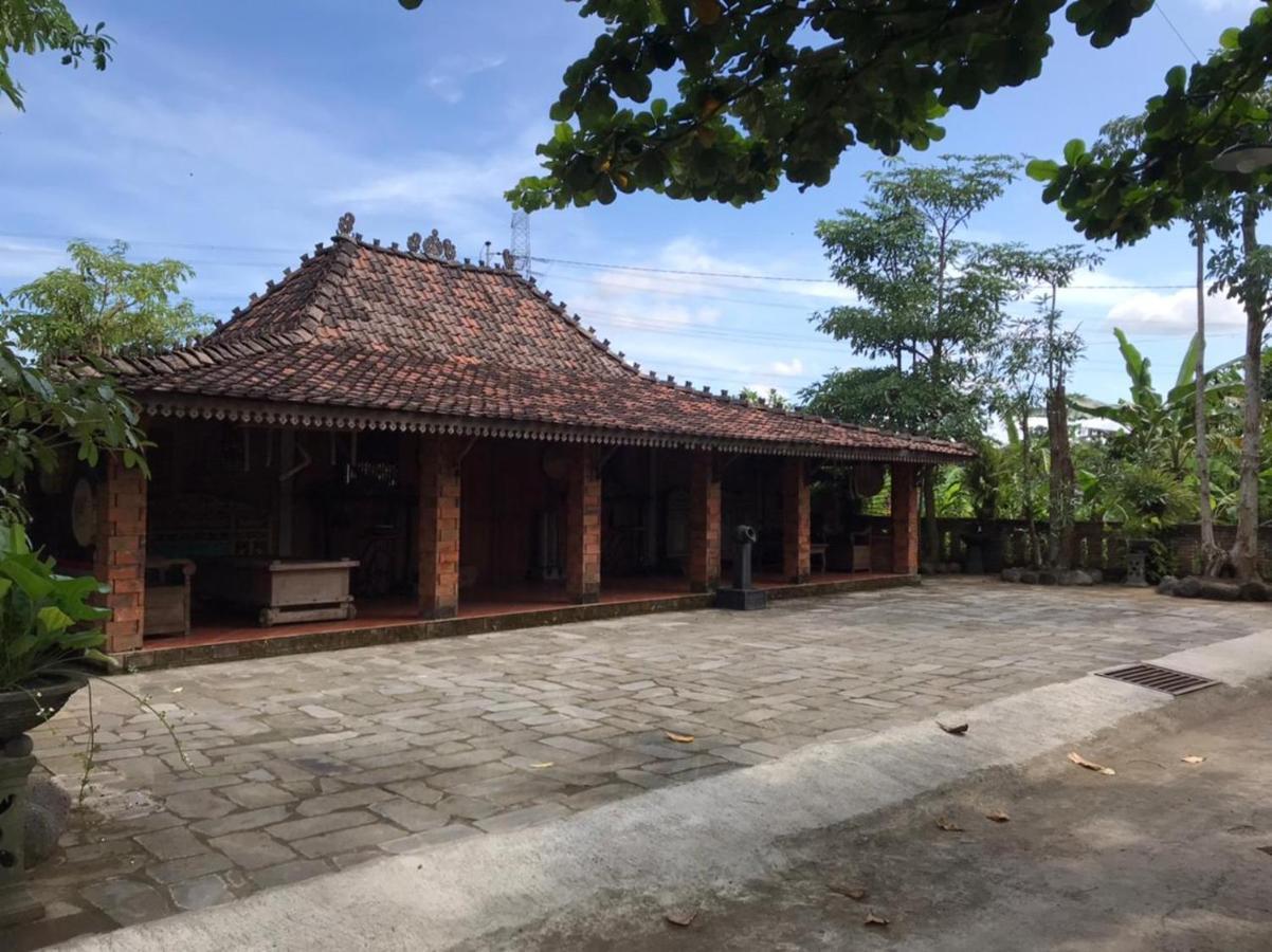 Legiyem Homestay Yogyakarta Bagian luar foto