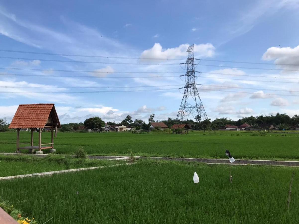 Legiyem Homestay Yogyakarta Bagian luar foto