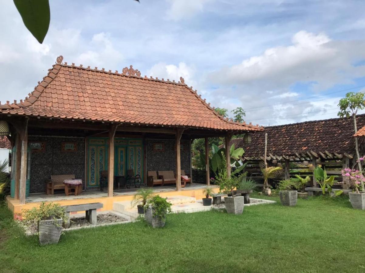 Legiyem Homestay Yogyakarta Bagian luar foto